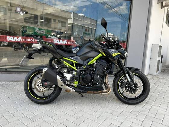 KAWASAKI Z900 